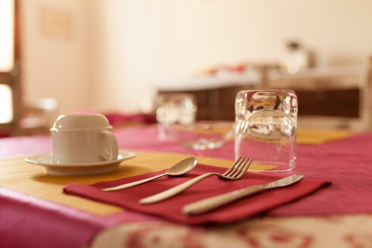 Joy Living Hotel Sandra Ngoại thất bức ảnh